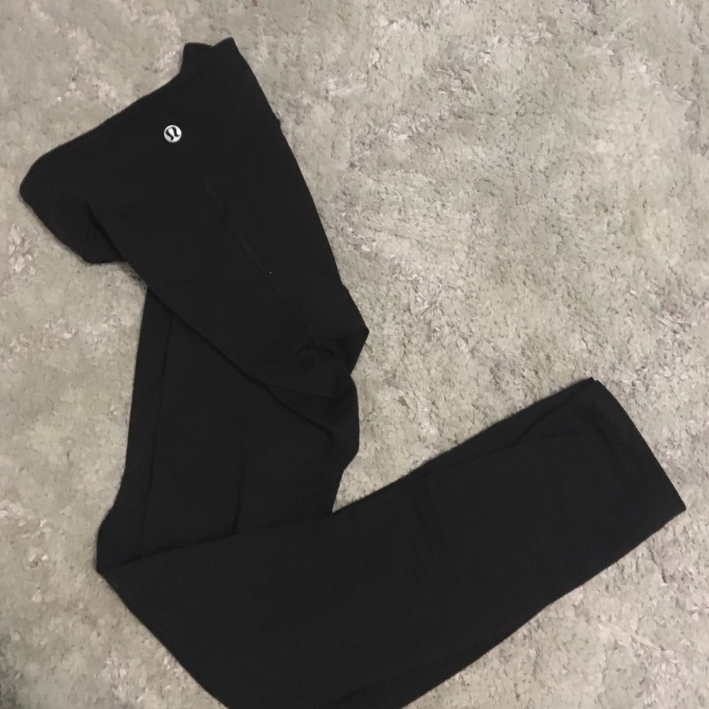 SIZE 2 LULULEMON WUNDER UNDERS